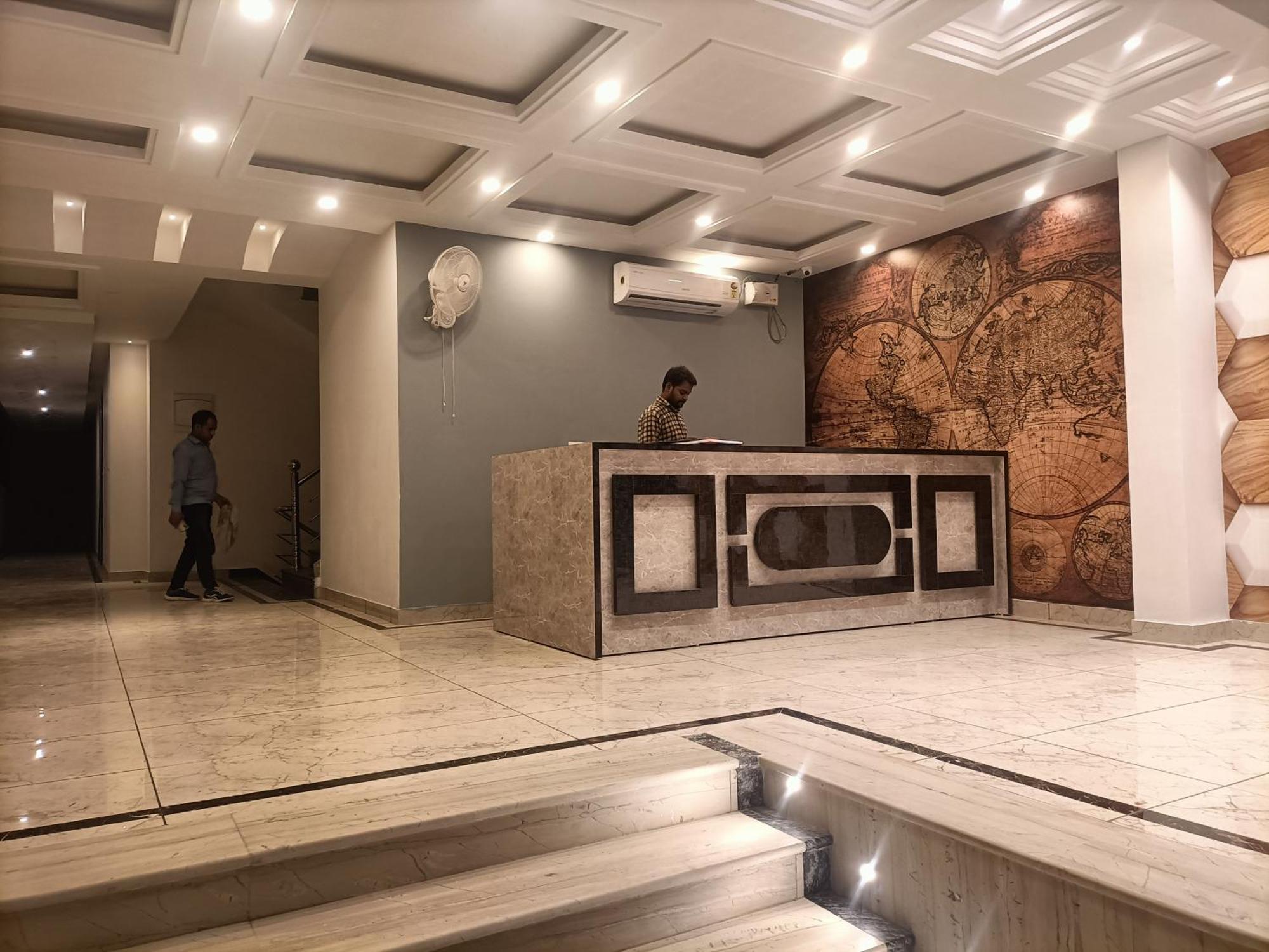ניו דלהי Hotel Vista Premium Tark A Family Hotel Near Igi Airport Delhi מראה חיצוני תמונה