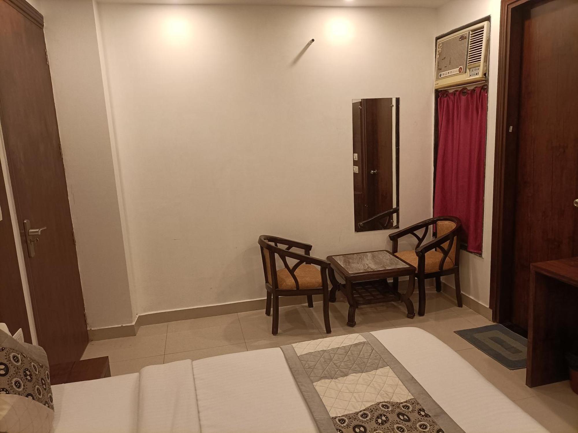ניו דלהי Hotel Vista Premium Tark A Family Hotel Near Igi Airport Delhi מראה חיצוני תמונה