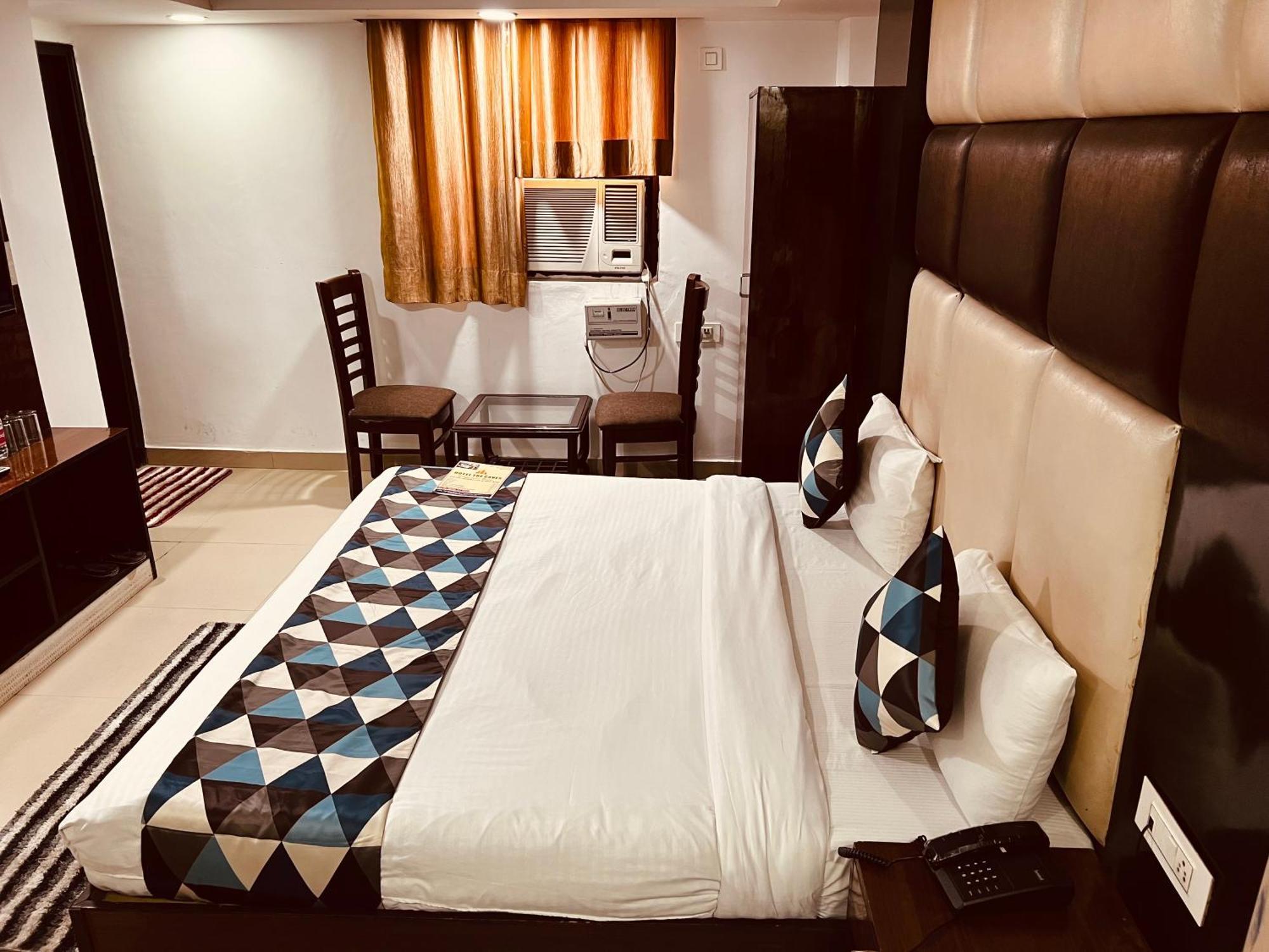 ניו דלהי Hotel Vista Premium Tark A Family Hotel Near Igi Airport Delhi מראה חיצוני תמונה