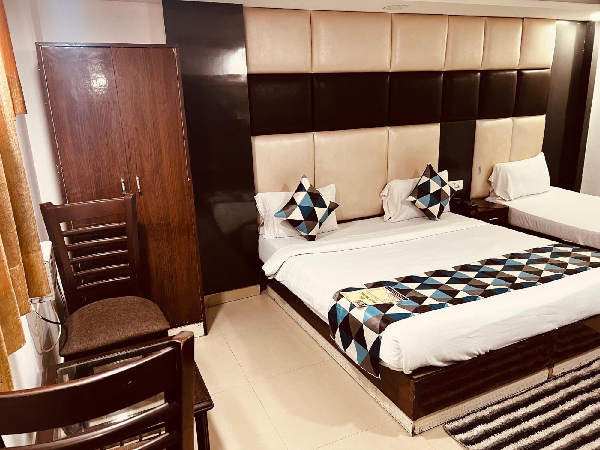 ניו דלהי Hotel Vista Premium Tark A Family Hotel Near Igi Airport Delhi מראה חיצוני תמונה