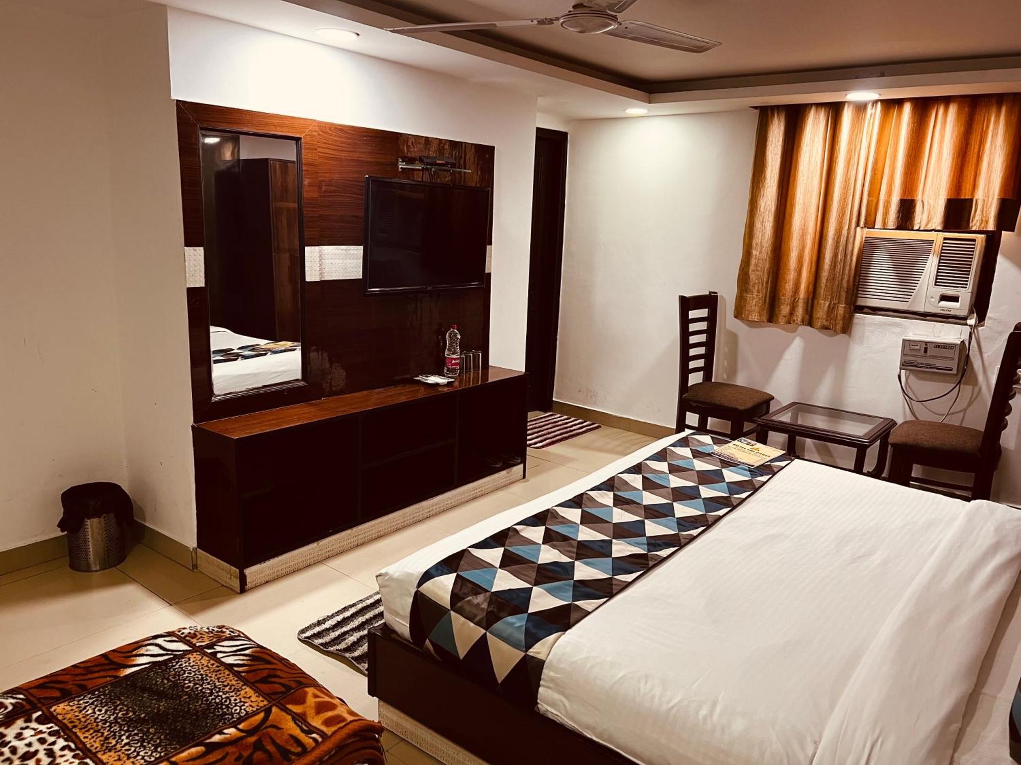 ניו דלהי Hotel Vista Premium Tark A Family Hotel Near Igi Airport Delhi מראה חיצוני תמונה