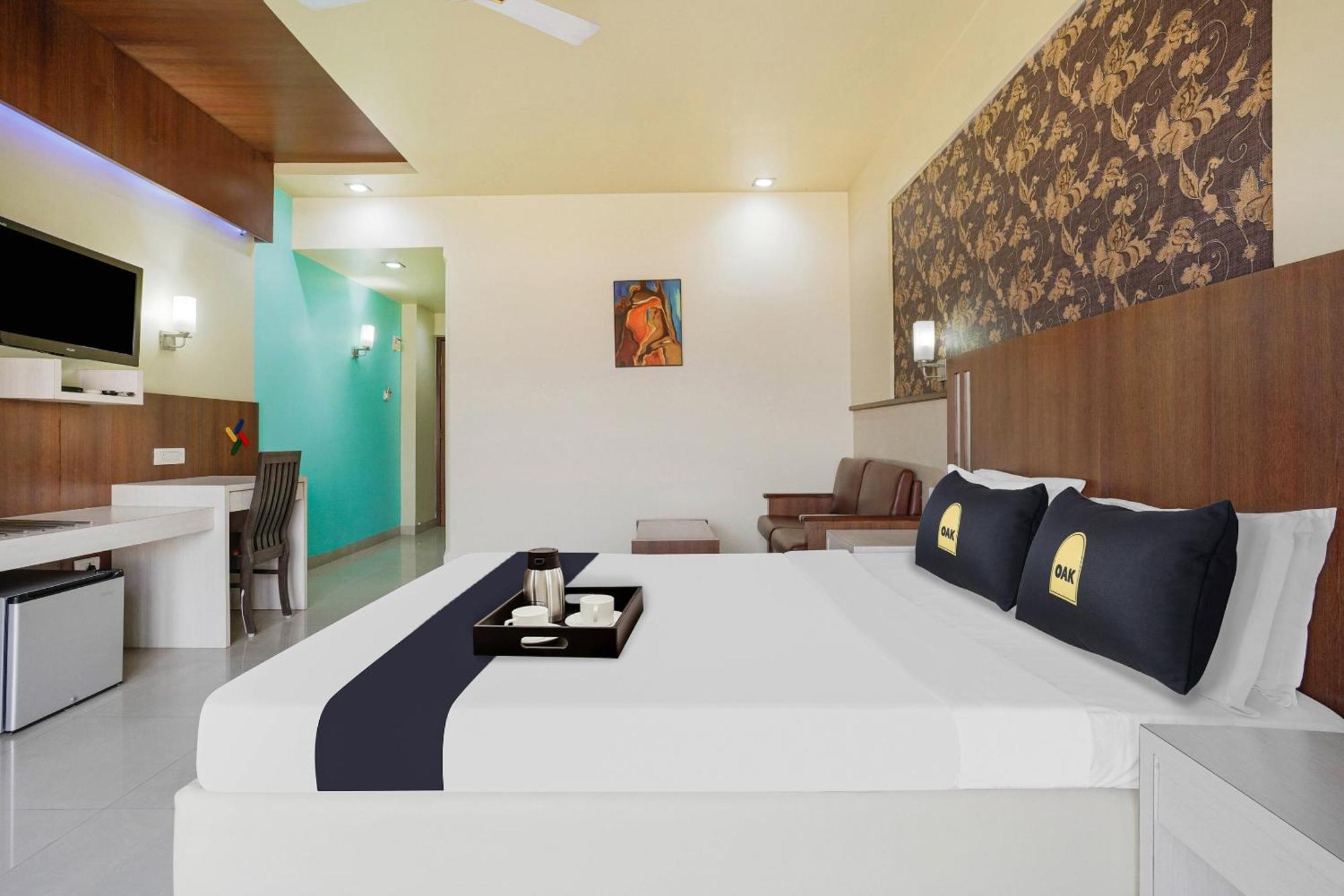 ניו דלהי Hotel Vista Premium Tark A Family Hotel Near Igi Airport Delhi מראה חיצוני תמונה
