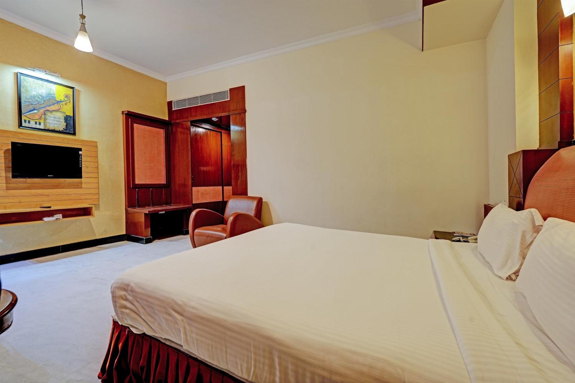 ניו דלהי Hotel Vista Premium Tark A Family Hotel Near Igi Airport Delhi מראה חיצוני תמונה